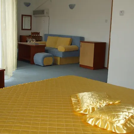 Hotel Poseidon Family 3*